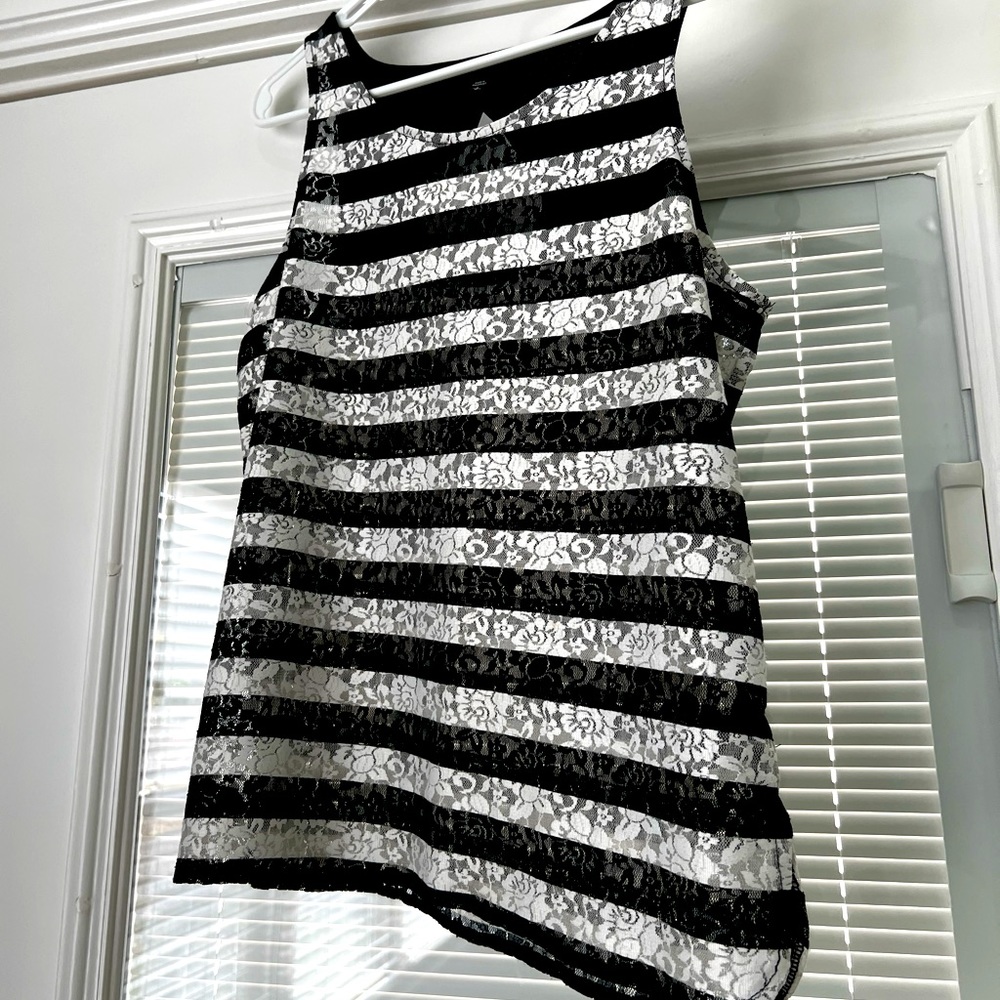 Black and White Floral Tank